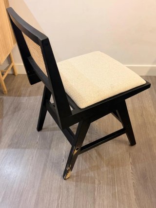 Sillas Sklum de madera y ratán