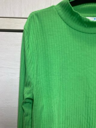 Camiseta manga larga verde Primark talla M