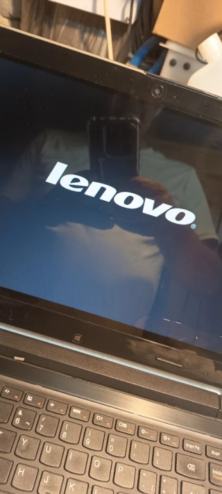 Portátil Lenovo Negro