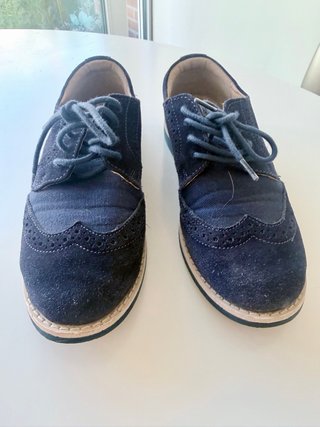 Zapatos de piel azul niño, primera comunión.