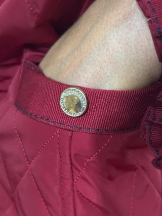 Chaqueta acolchada Lion of Porches roja