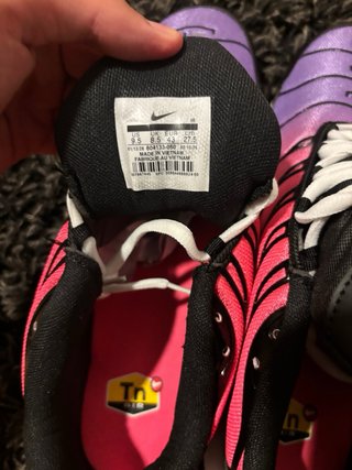 Nike Air Max Plus Chameleon Red TN