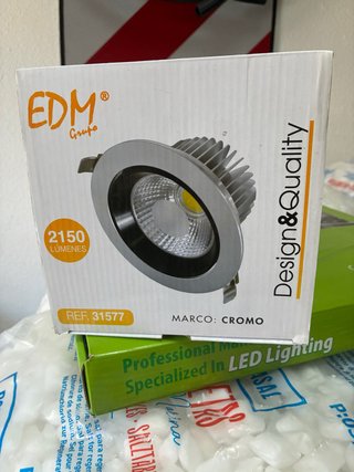 Foco LED Downlight Aluminio Cromo 2150 Lúmenes