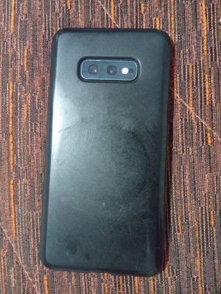Samsung Galaxy S10e 128GB Negro Precio Negociable