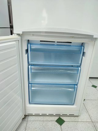 Nevera combi marca Balay 185/60cm A+ con garantía