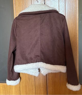Chaqueta efecto ante con borreguito