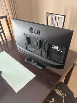 2 Televisores Samsung  y LG DE 24 Negros