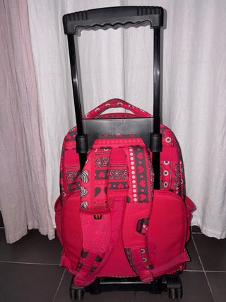 Mochila Totto con Ruedas y Diseño Corazones