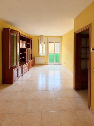 PISO EN VENTA EN EIXAMPLE – MATARÓ Amplio y lum