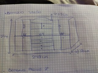Armario de salón antiguo