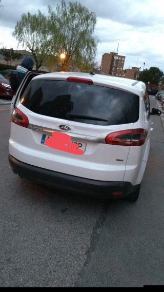 Ford S-MAX 2011