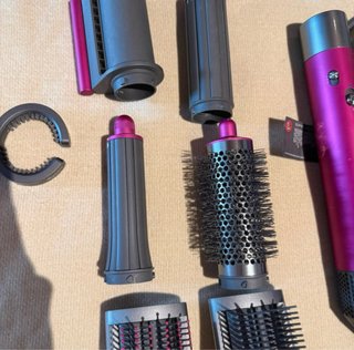 Dyson Airwrap Fucsia/Gris con Accesorios y Estuche