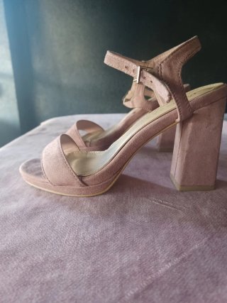 Sandalias tacón Mary Paz talla 36