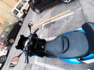Scooter Kymco Azul K-xct 300  Perfecto estádo