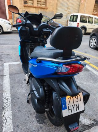 Scooter Kymco Azul K-xct 300  Perfecto estádo