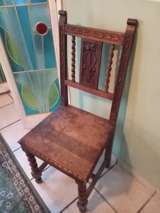 4 sillas antiguas del siglo XIX