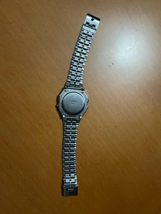 Reloj plateado