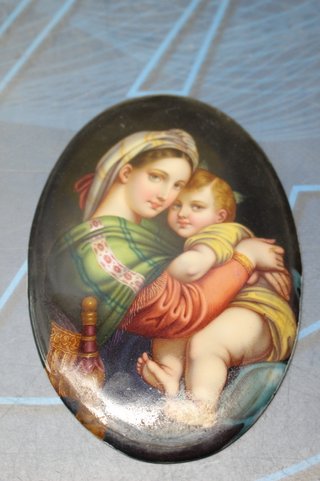 Pintura sobre porcelana de la Virgen de la Silla, Madonna della Seggiola de Rafael.