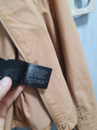 Chaqueta Zara con tachuelas Talla XS