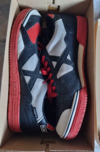 Zapatillas Munich GRESCA Negras y Rojas