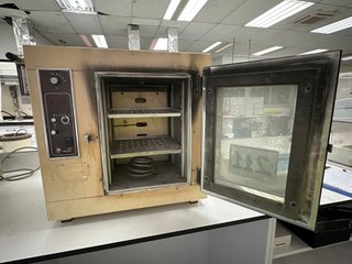 Estufa de laboratorio