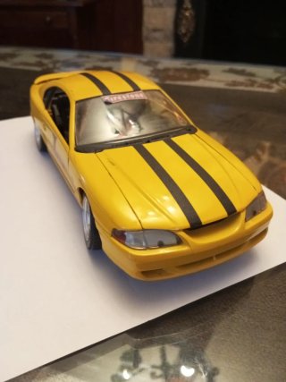 1:18 FORD MUSTANG (JOUEF EVOLUTION)