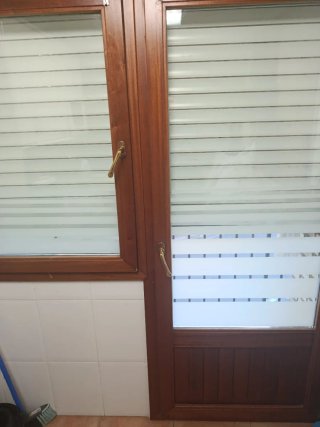 Balconera y ventana de aluminio