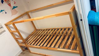 Cama Kura reversible IKEA
