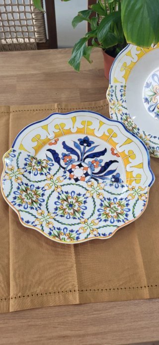 Lote Platos de cerámica con diseño floral