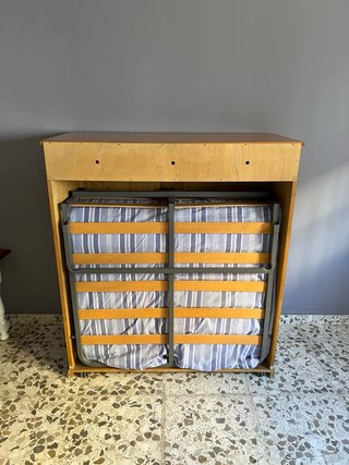 Mueble de madera con 2 cajones