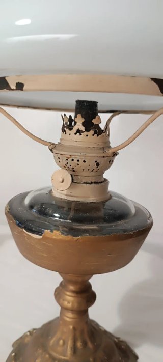 Candeeiro Antigo a Petróleo Vintage Dourado. 40 cm