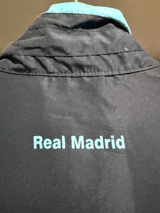 Chaqueta Impermeable Real Madrid 110 Aniversario