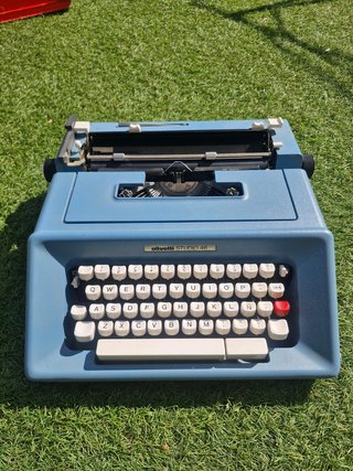Máquina de Escribir Olivetti Studio 46 Azul