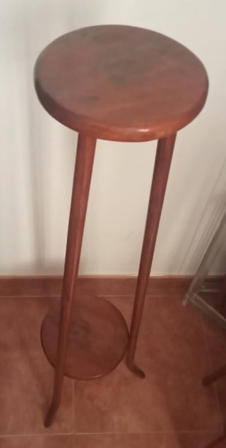 Repisa antigua de madera