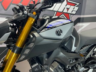 Yamaha MT-09 SP Negro-Azul