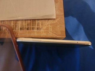 iPhone 11 · 128GB · Blanco · Batería 76% cargador