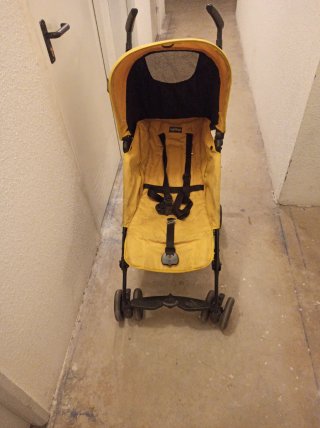 Silla de paseo Peg-Perego amarilla