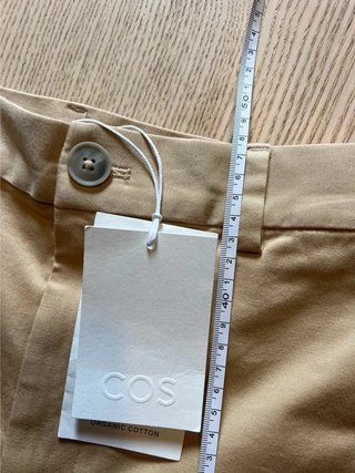 COS – Organic Cotton Tailored Bermuda Shorts –