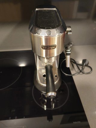 Cafetera DeLonghi Dedica Compacta
