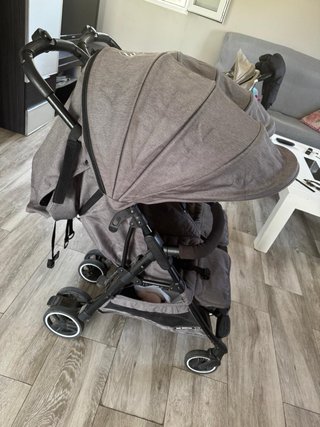 Silla de paseo gemelar gris