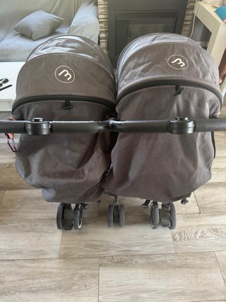 Silla de paseo gemelar gris