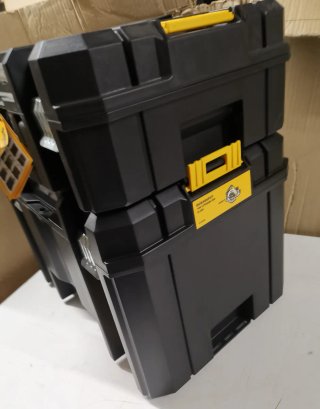 2 maletines /cajas /maletas Dewalt tstak