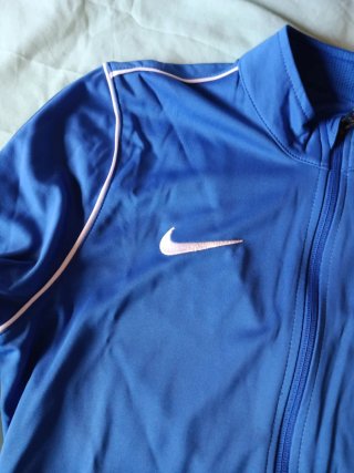 Chaqueta deportiva Nike azul