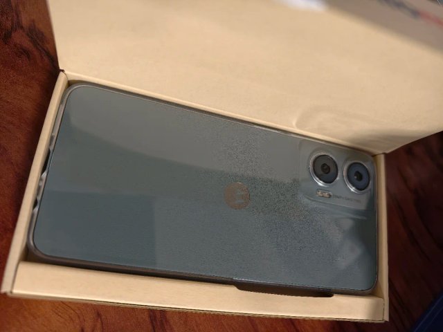 Motorola Moto G35 5G + Bose