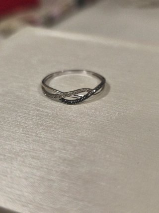Anillo oro y diamantes.