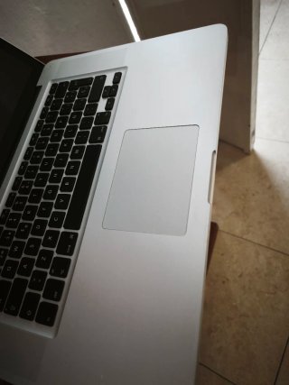 Apple MacBook Pro Plata