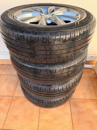 Llantas MG con Neumáticos Maxxis