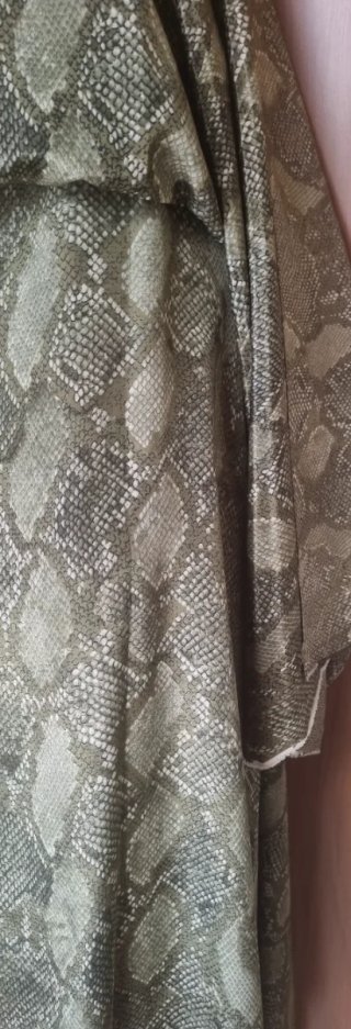 Tejido 1,60x2m estampado serpiente.