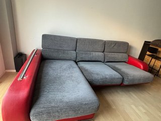 Sofá Chaiselongue Gris y Rojo