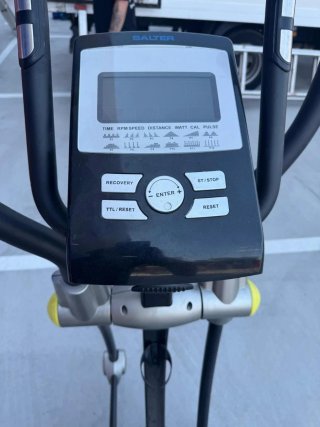 Bicicleta Elíptica BH Fitness - Como Nueva.